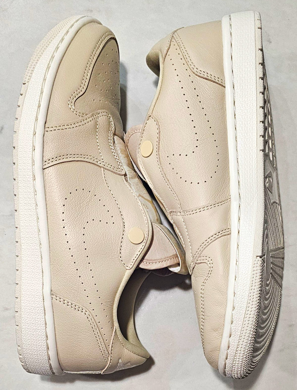 Nike Air Jordan 1 Low Slip Women's Size 10 Desert Ore Tan AV3918-200